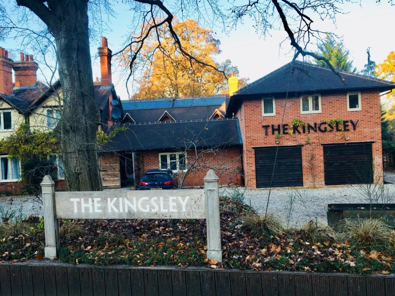 The Kingsley At Eversley Exterior foto